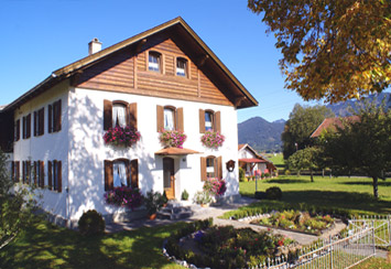 hauskreuzstr03
